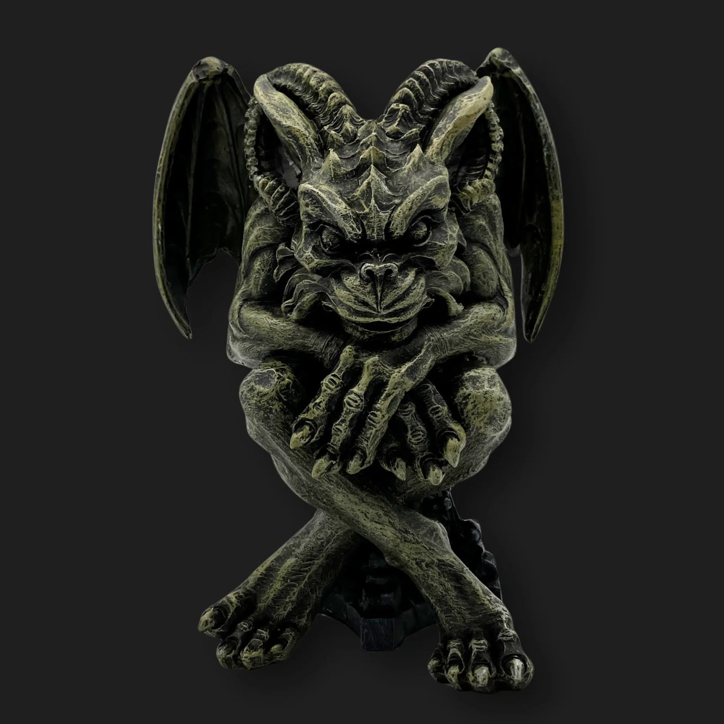 Front view of gargoyle guardian statue, 6 inches tall with horns and wings