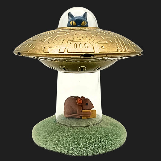 UFO Cat Invasion display figure with cat piloting spaceship and mouse in abduction beam
