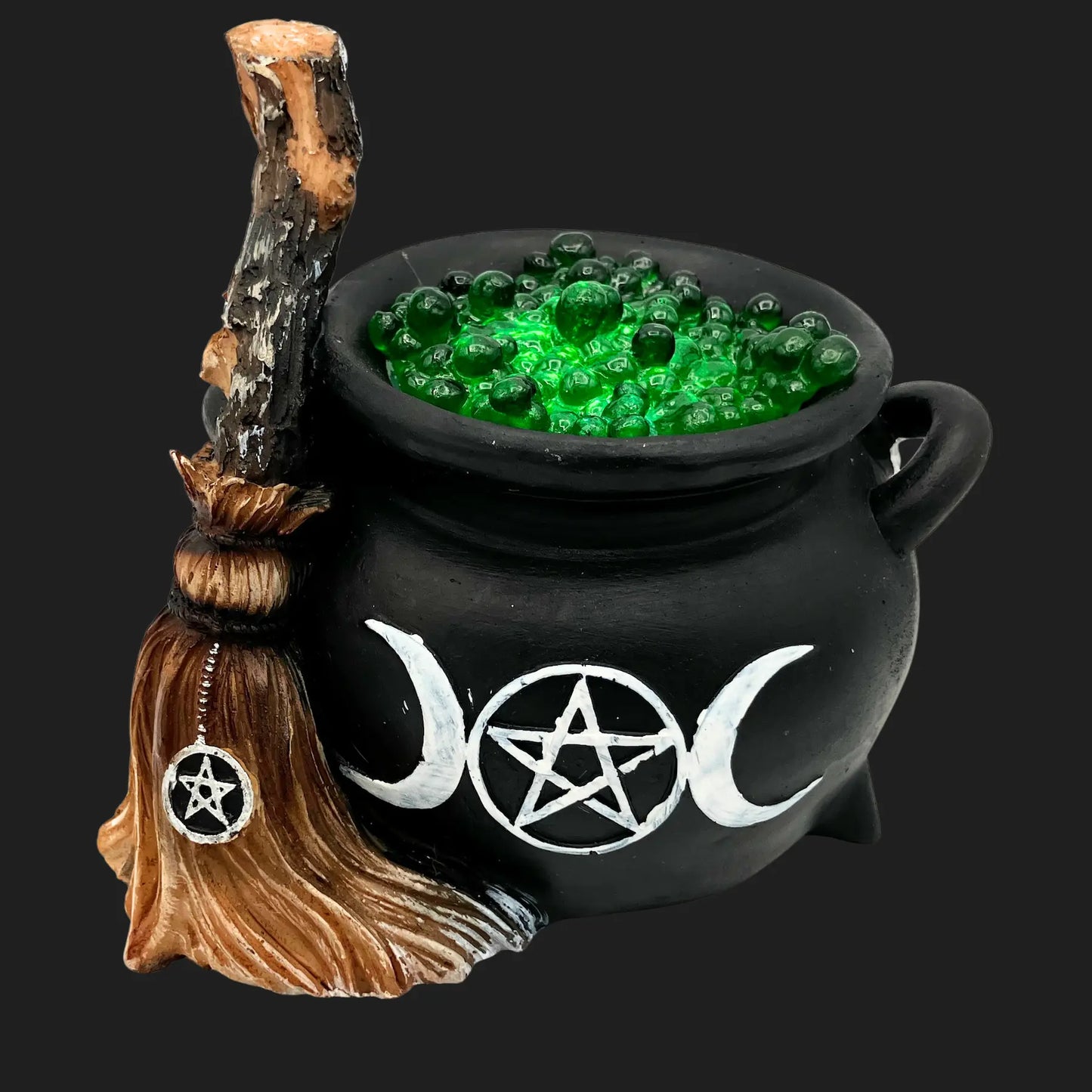 Color-changing LED witch’s cauldron with broom and bubbling potion